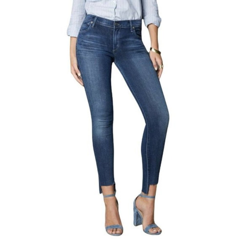 Cititzens of Humanity Rocket High Waist Crop Step Hem Jeans Fray Size 26
